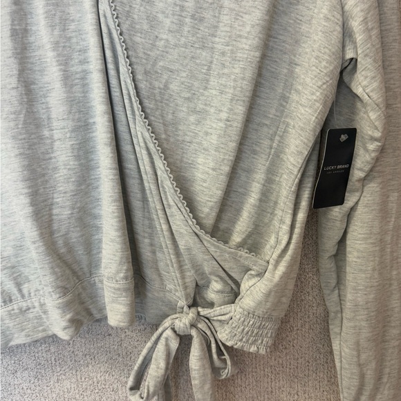 Lucky Brand Women's Size XL Sandwash Surplice Top modest business casual NWT - Picture 2 of 7